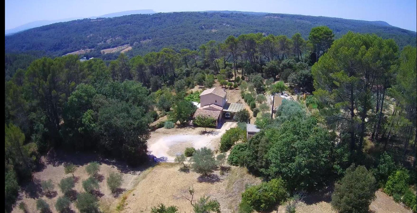 Bed and Breakfast La Pinede De Manon Barjols Exterior foto